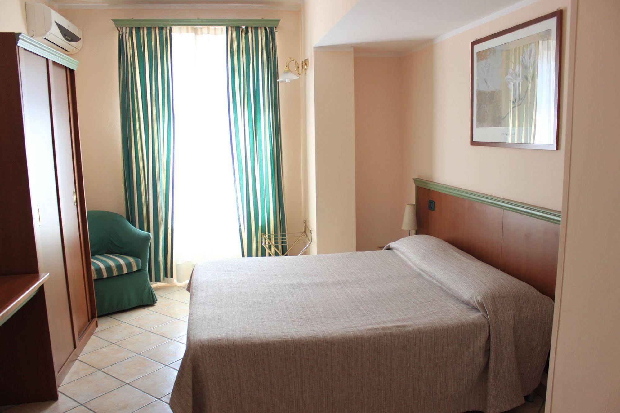 Villa Giglio Arsago Seprio Ngoại thất bức ảnh